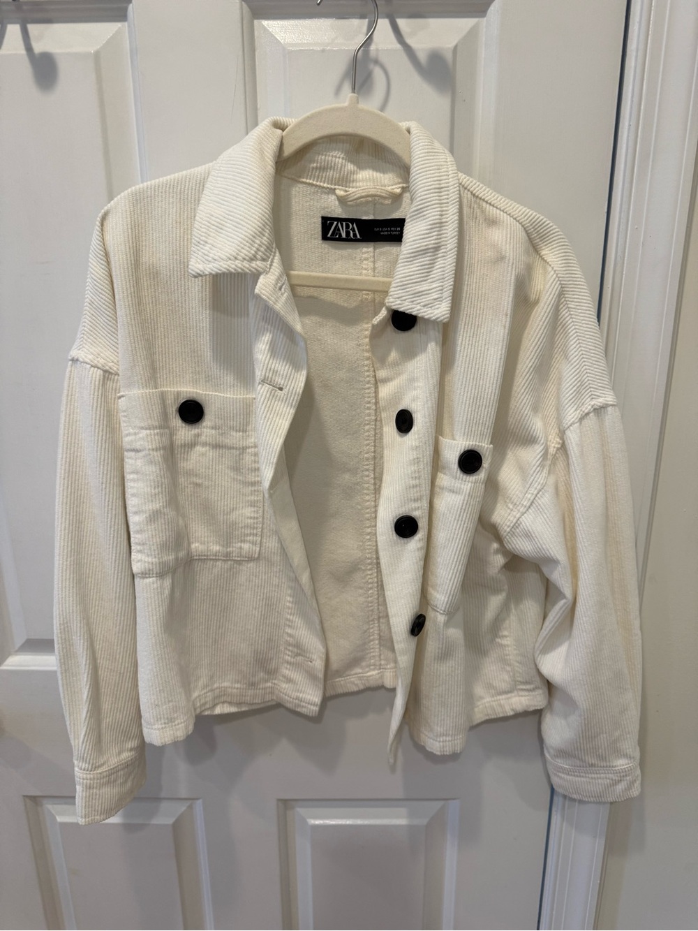ZARA Cream Corduroy Button-Front Jacket with Black Buttons